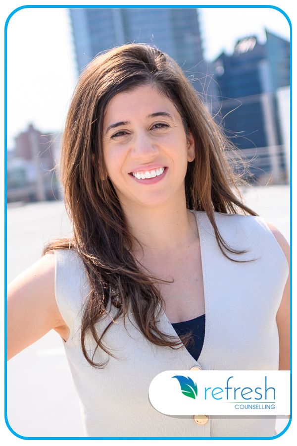 SARA ALIA        (North/Online)